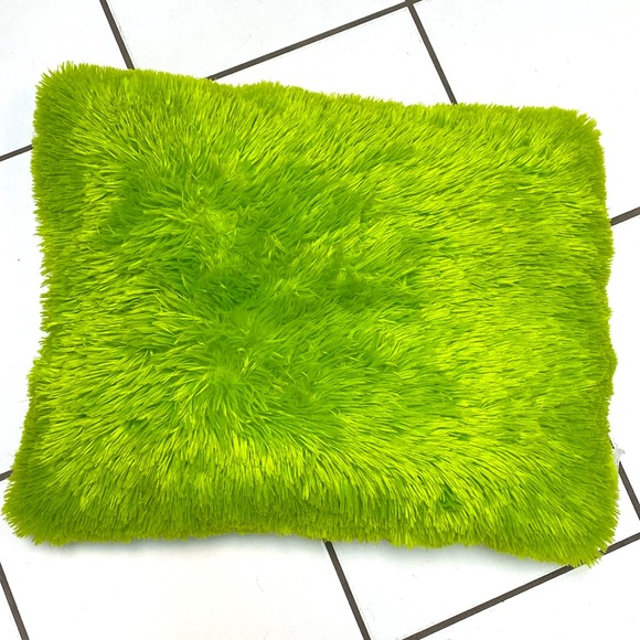 Grinch Fluffy Lime Green Glaze Soft Rectangle Pillow Size 20 x 26" Filled in USA - Picture 6 of 9